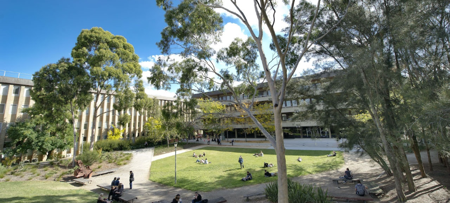 LaTrobeUni.tag.3.jpg